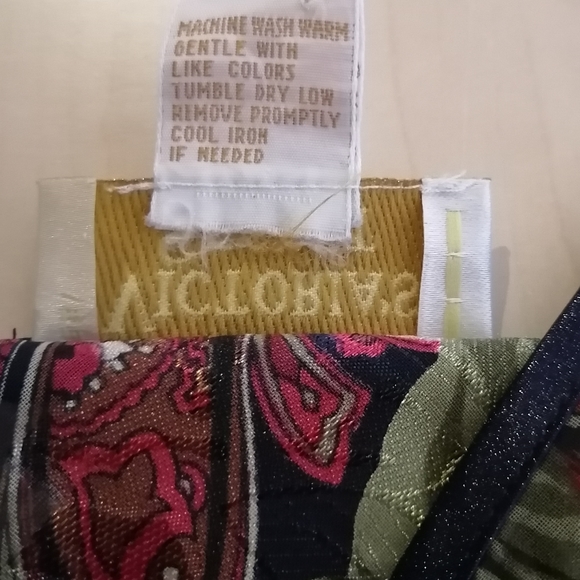 Victoria’s Secret Gold Label Floral Bodysuit - Picture 5 of 7